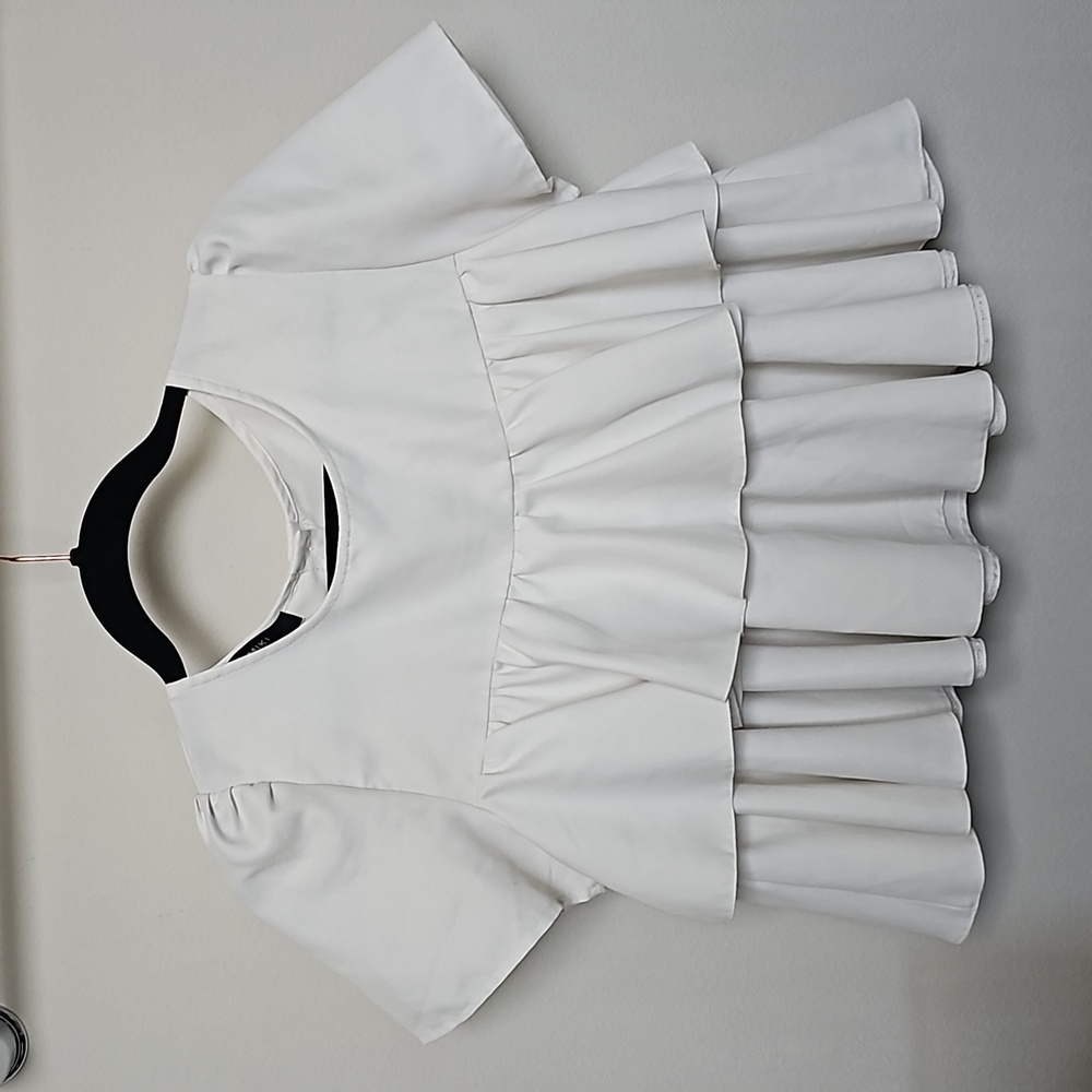 Miki crop ruffle white tshirt top